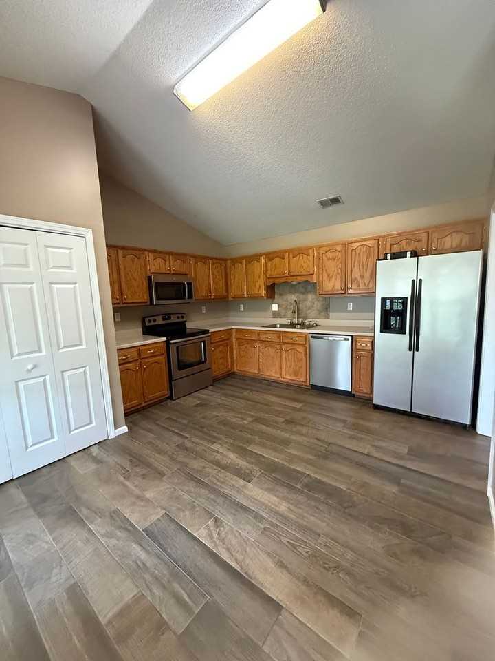 722 Northwood West Cv - Photo 6 of 12