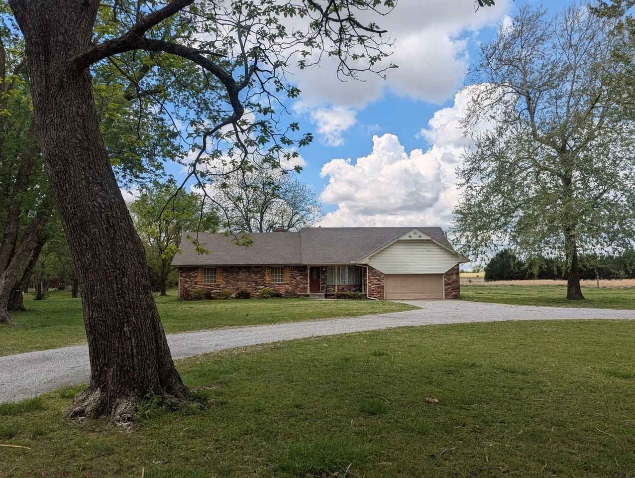 802 N 13th St - Photo 2 of 19