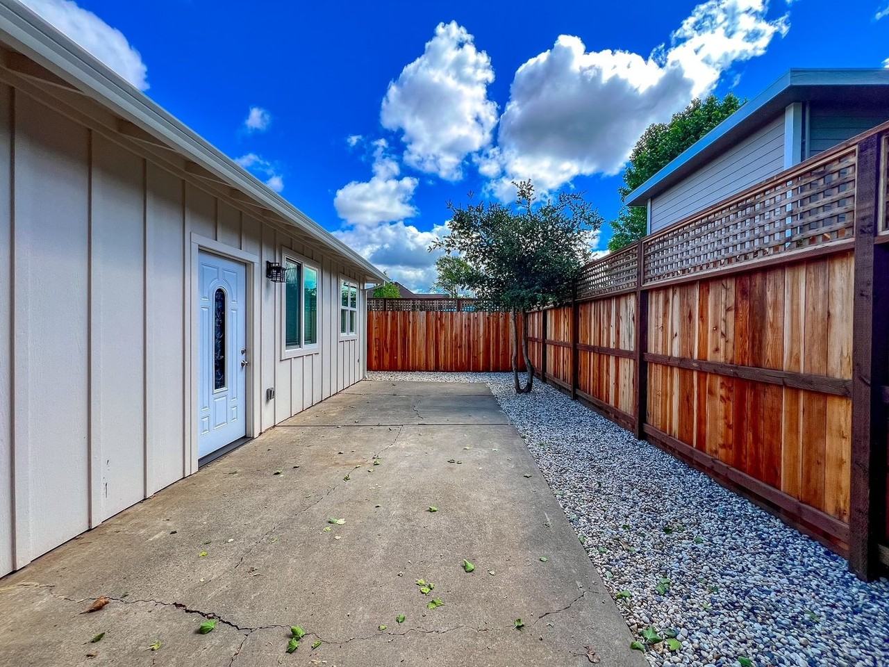 847 Central Ave - Photo 2 of 16