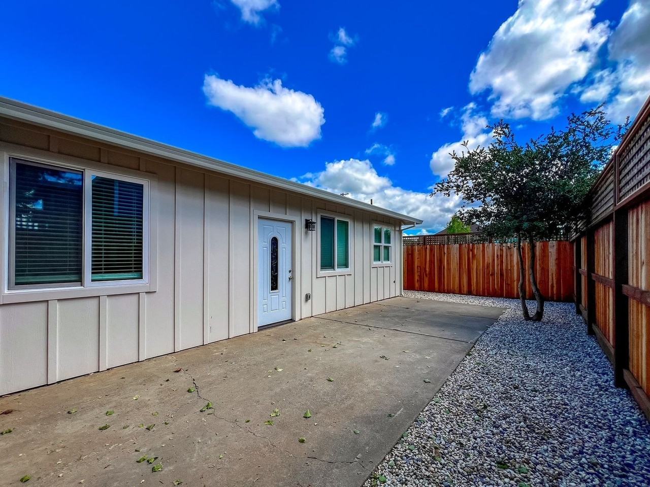 847 Central Ave - Photo 3 of 16