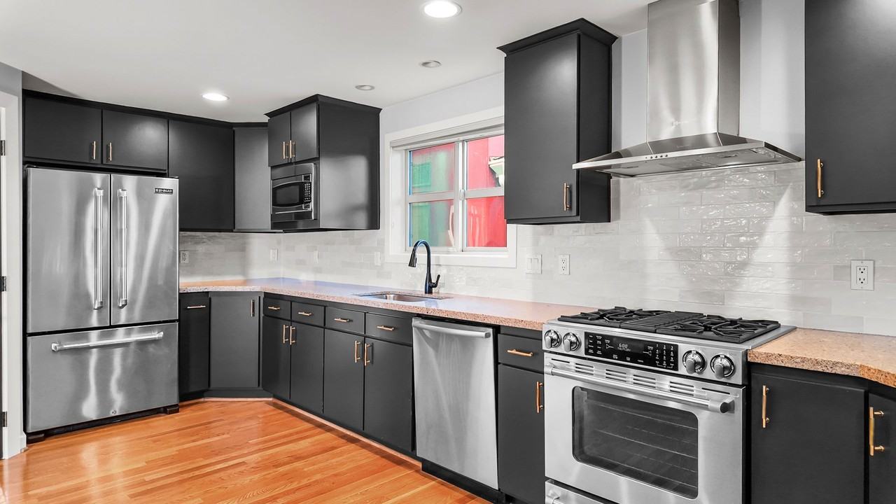 7757 Sand Point Way Ne #A - Photo 7 of 25