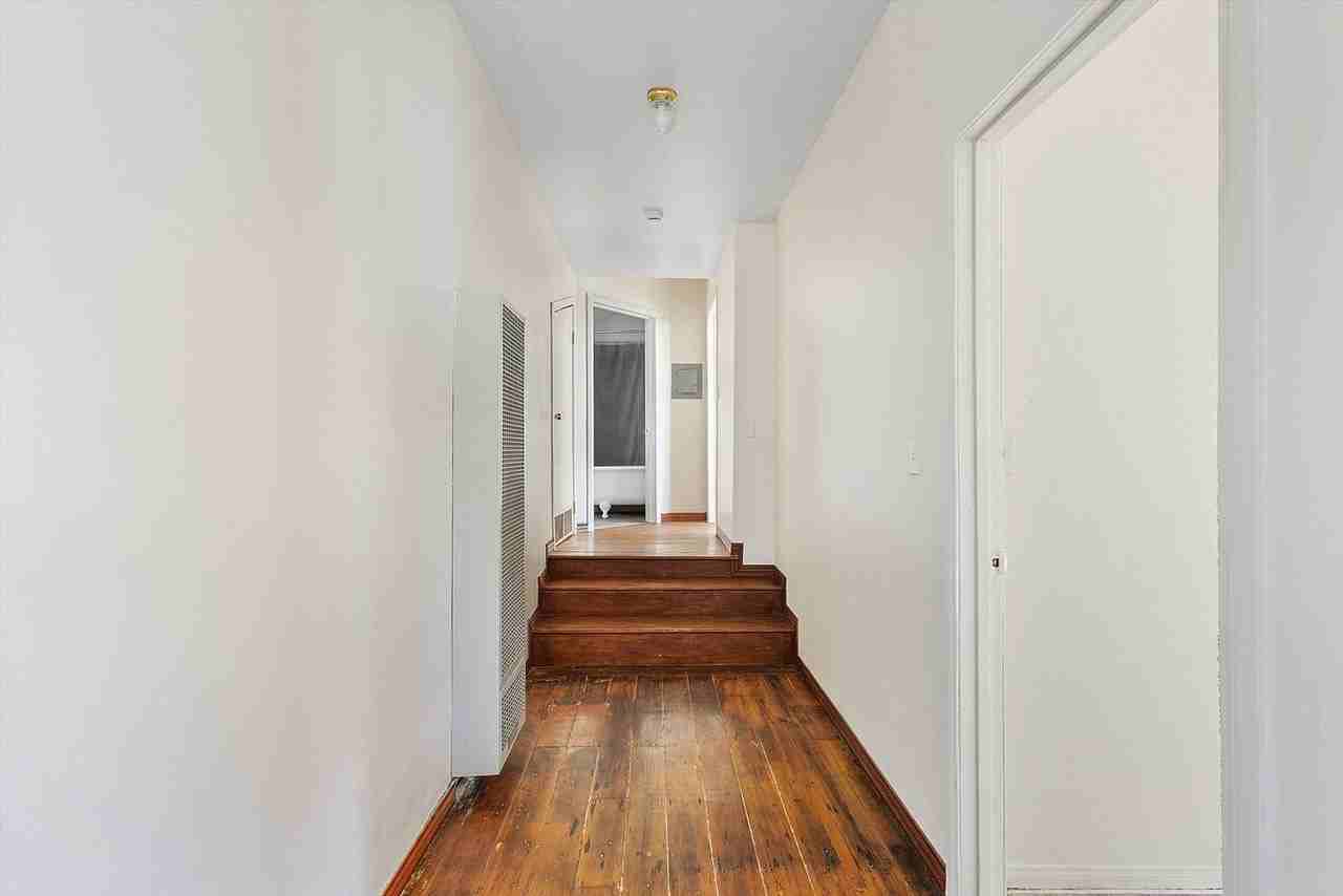 1431 Linden St #B - Photo 7 of 15