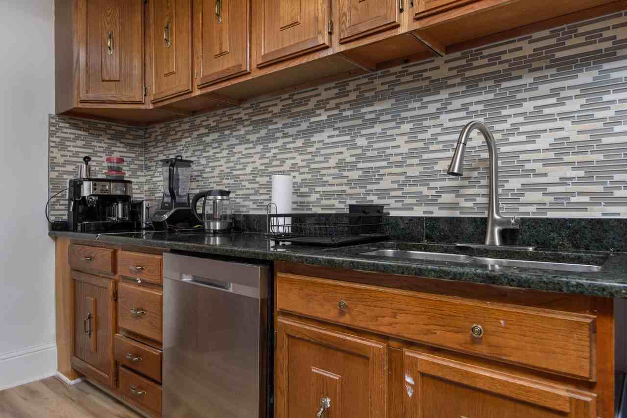 132 State St - Photo 7 of 42