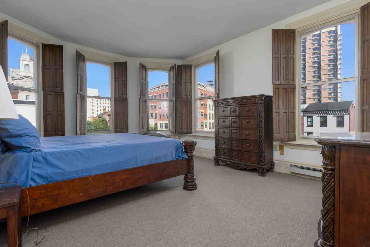 132 State St - Photo 7 of 34