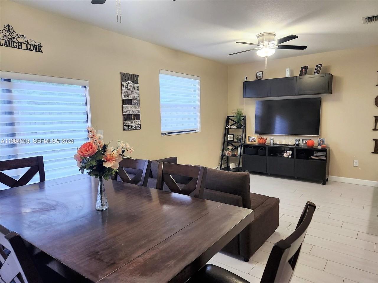 11887 Southwest 150th Place - Photo 4 of 19