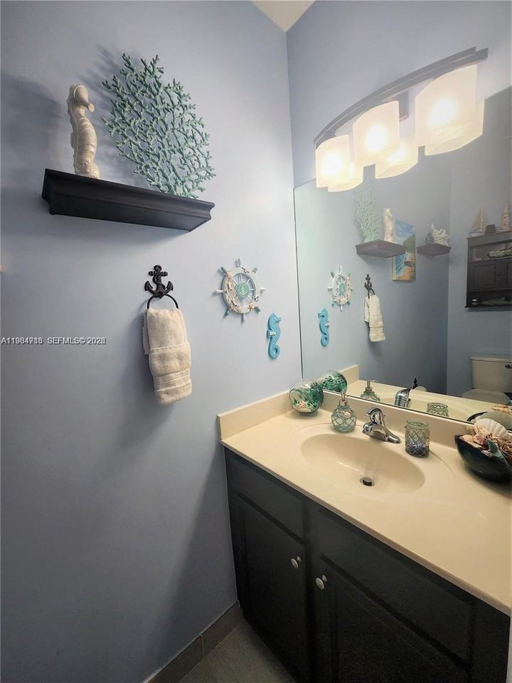 11887 Southwest 150th Place - Photo 6 of 19