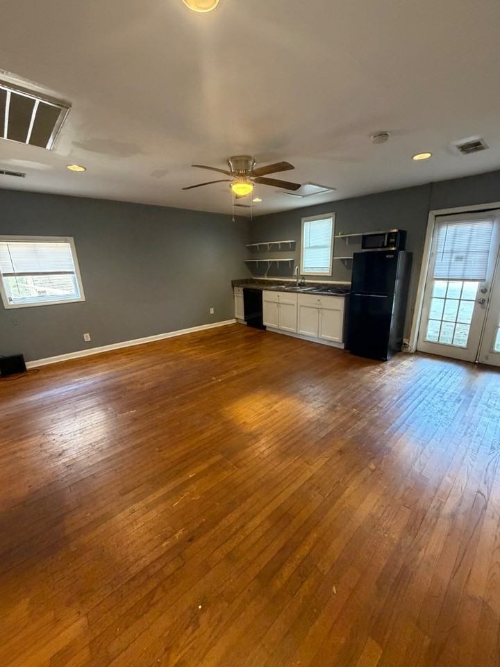 13 Elmwood St - Photo 3 of 11