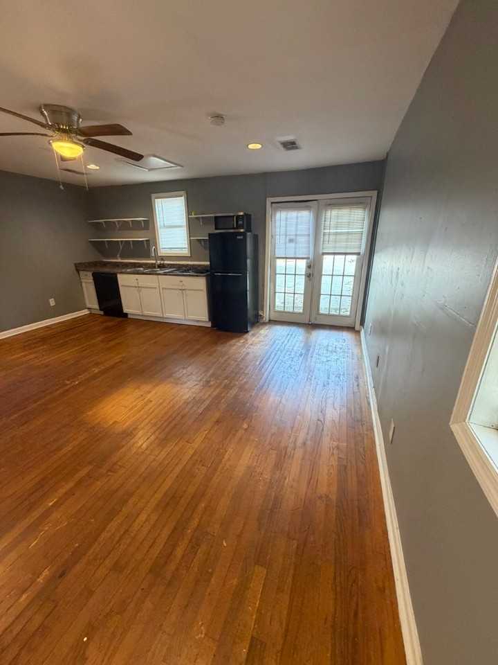 13 Elmwood St - Photo 4 of 11