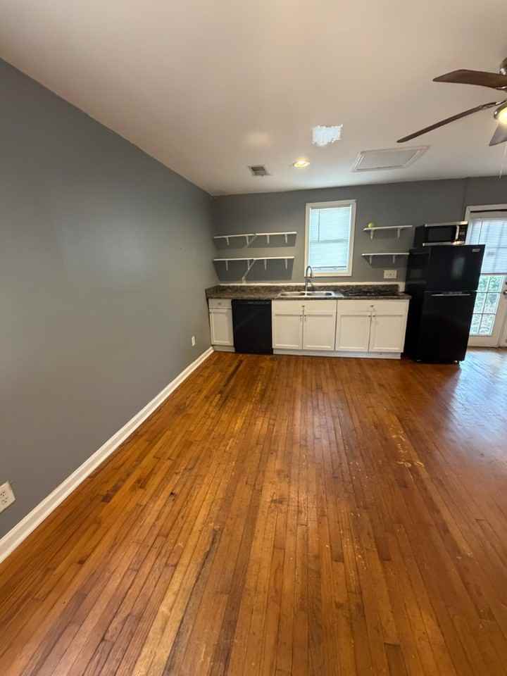 13 Elmwood St - Photo 5 of 11