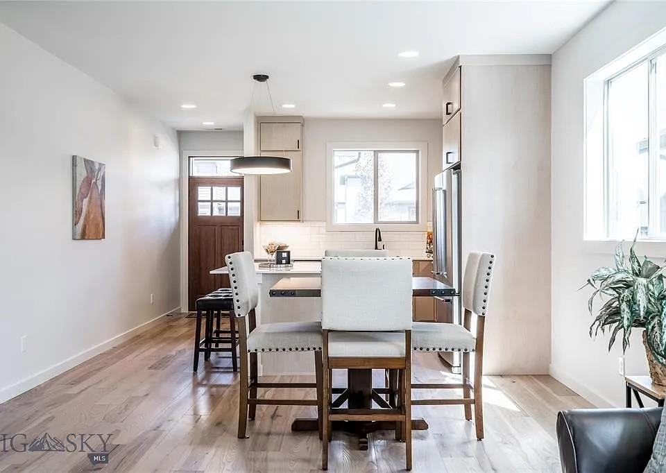 2046 Dennison Ln - Photo 7 of 8