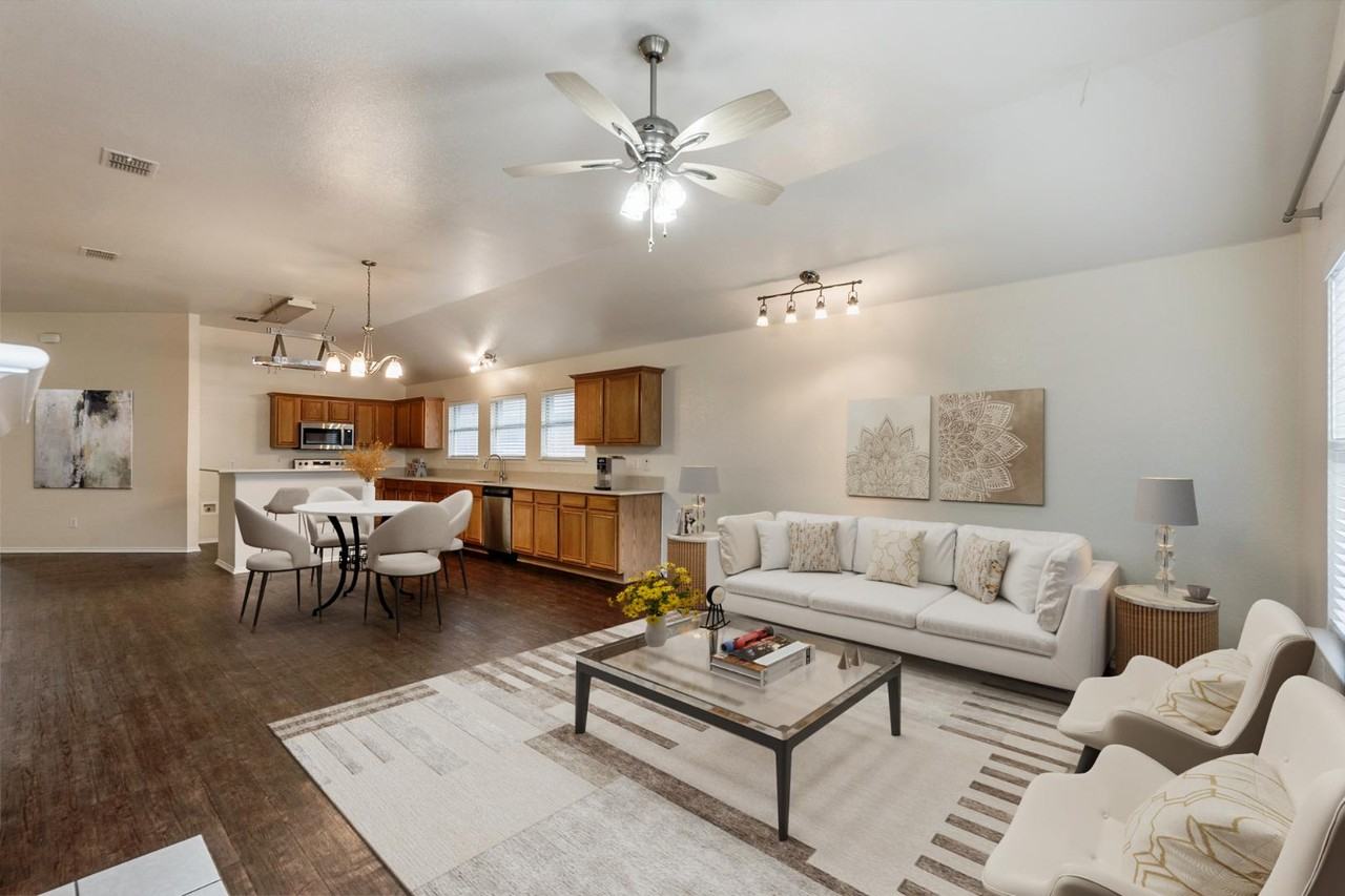 2807 Lakefield Dr - Photo 5 of 20