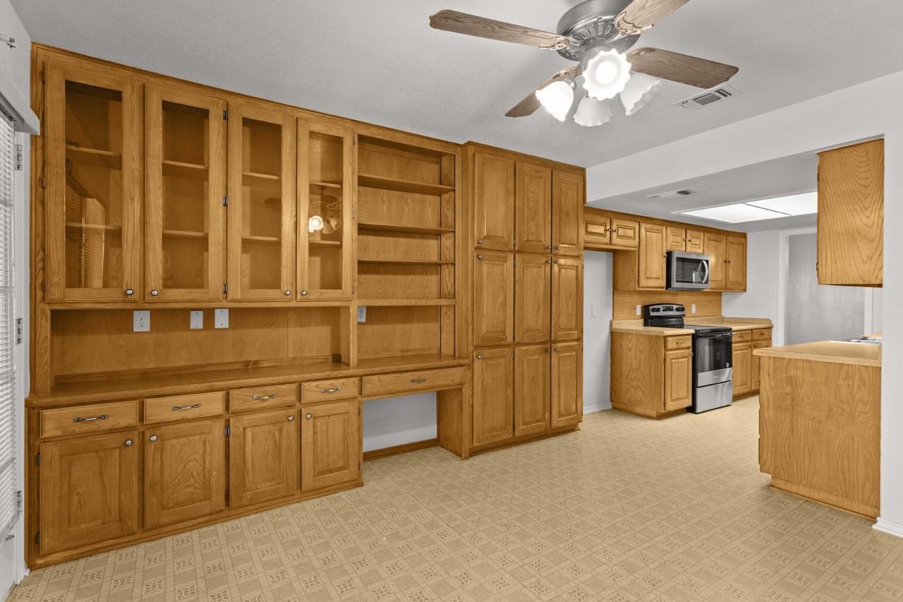 6505 Towne Park Dr - Photo 6 of 10