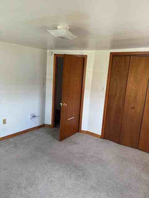 143 1/2 Cemetery Street - Photo 5 of 10