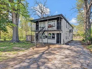 760 Richmond Ave - Photo 3 of 6