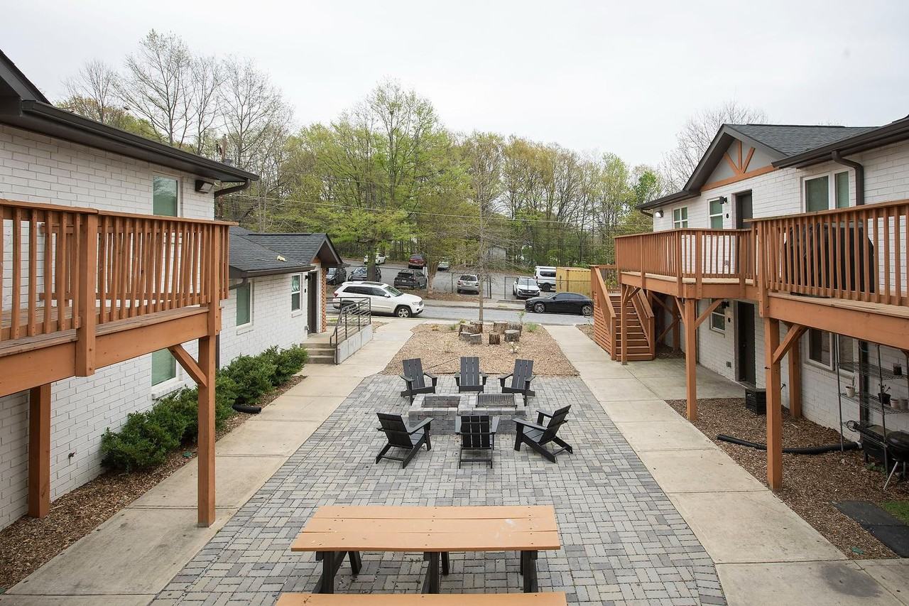 584 Lindsay - Photo 5 of 5