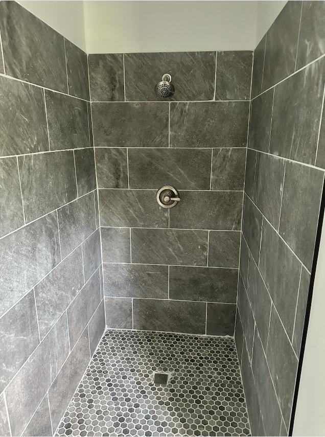 915 South 12th Street - Photo 2 of 10