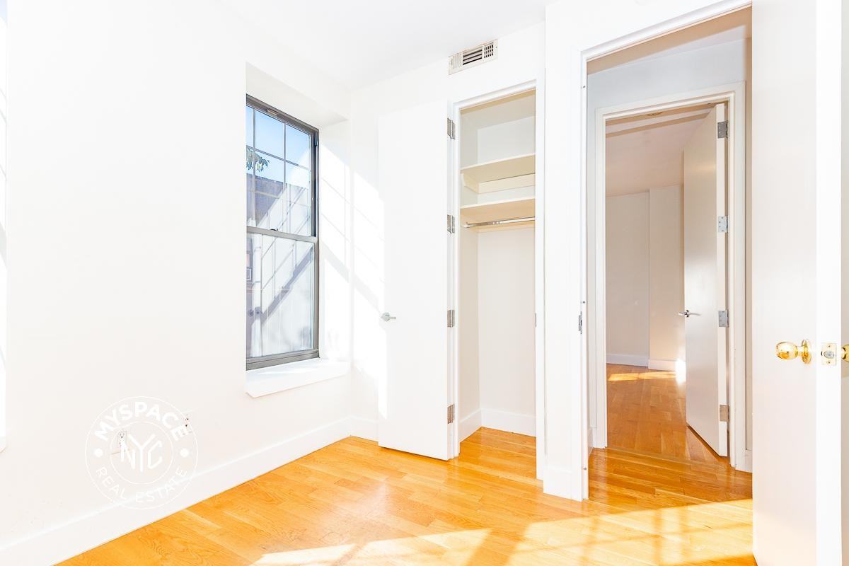 40 Malcolm X Blvd #4b - Photo 6 of 14