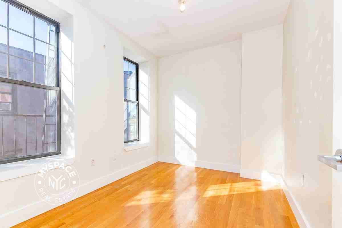 40 Malcolm X Blvd #4b - Photo 7 of 14