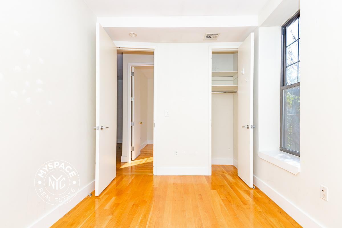 40 Malcolm X Blvd #3B - Photo 5 of 10