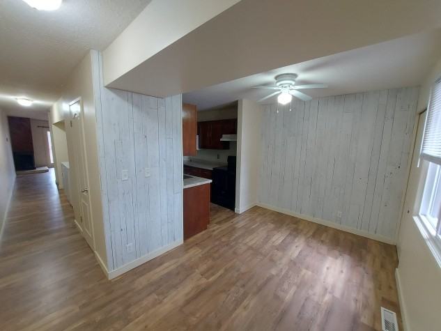 2 Storey Condo in The Pines!! - Photo 6 of 19