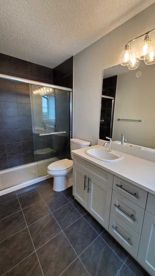 12023 34 Ave Sw - Photo 6 of 10