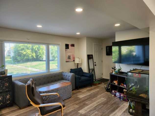 Stunning 4 - Photo 4 of 15