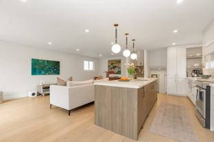 2087 Marine Dr - Photo 1 of 1