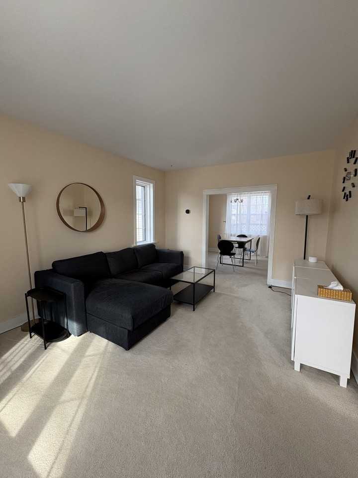 228 Beaverbrook St - Photo 2 of 15