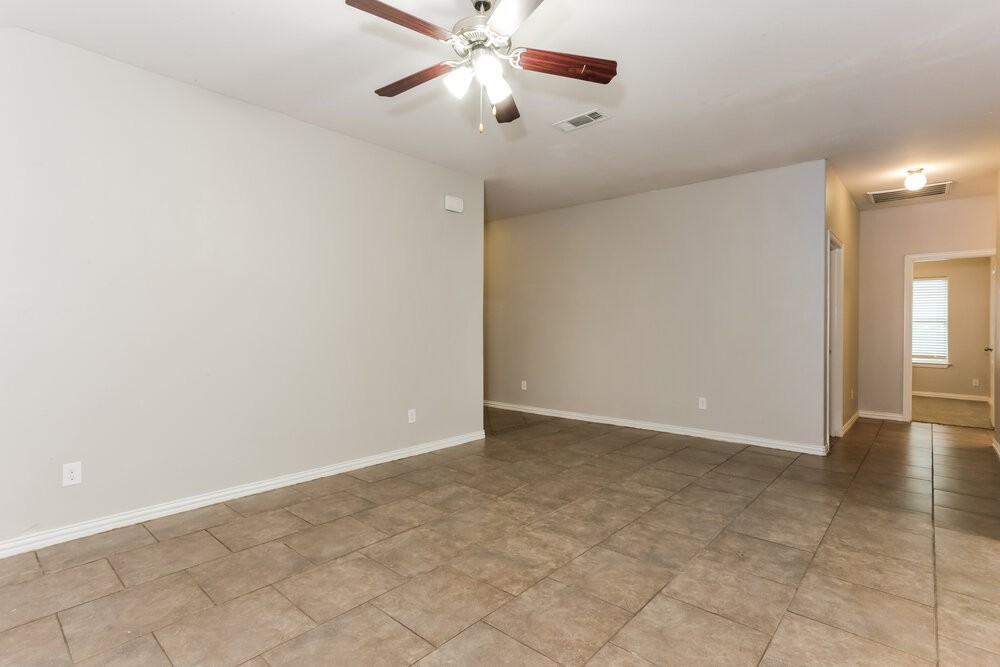 7616 Rainbow Creek Dr - Photo 5 of 16