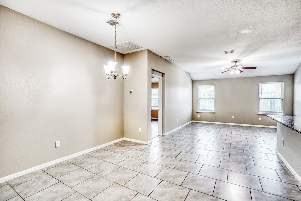 622 Harvest Bluff Dr - Photo 7 of 16