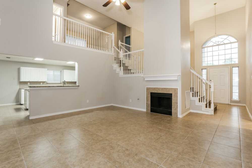 113 Dennis Dr - Photo 4 of 18