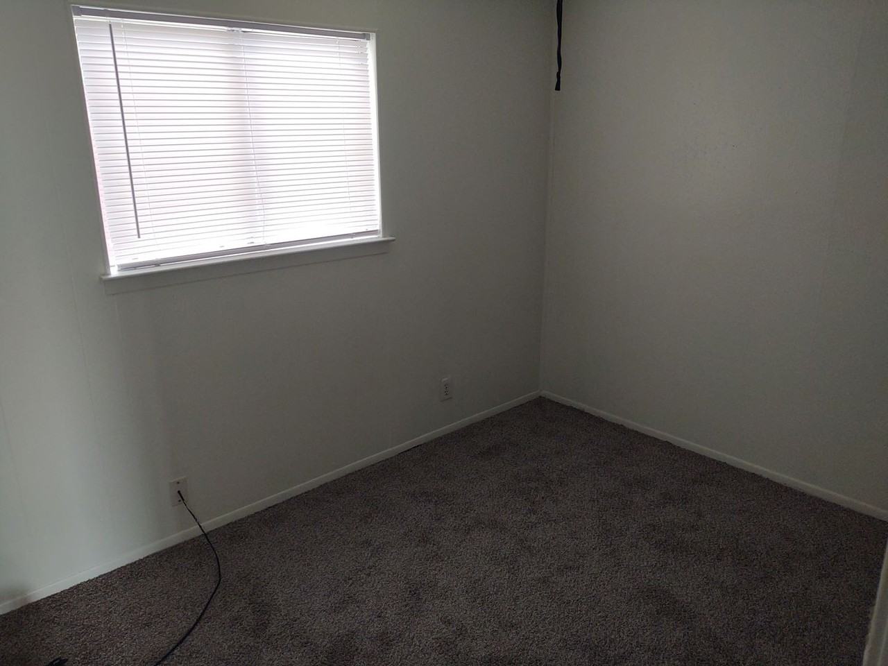 Courtyard Apartments - Photo 3 of 11