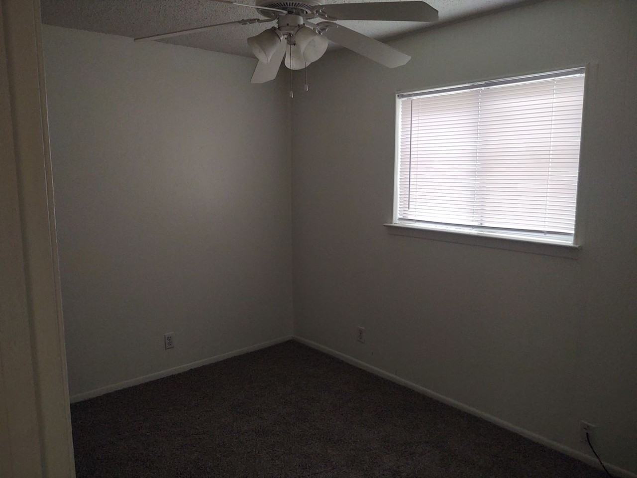 Courtyard Apartments - Photo 4 of 11