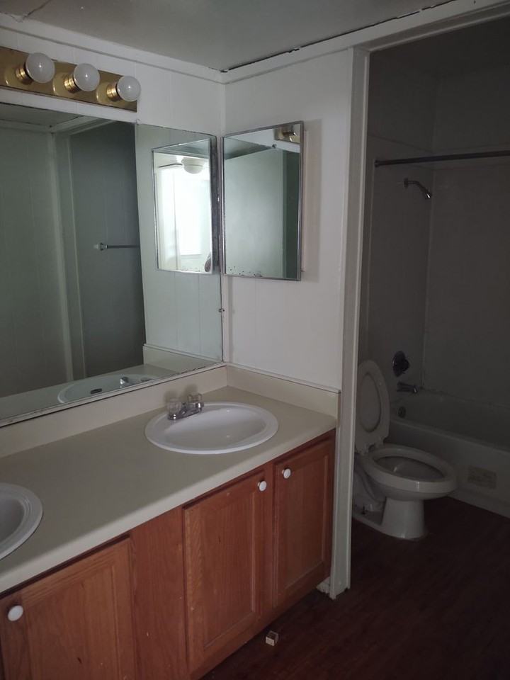 Courtyard Apartments - Photo 5 of 11