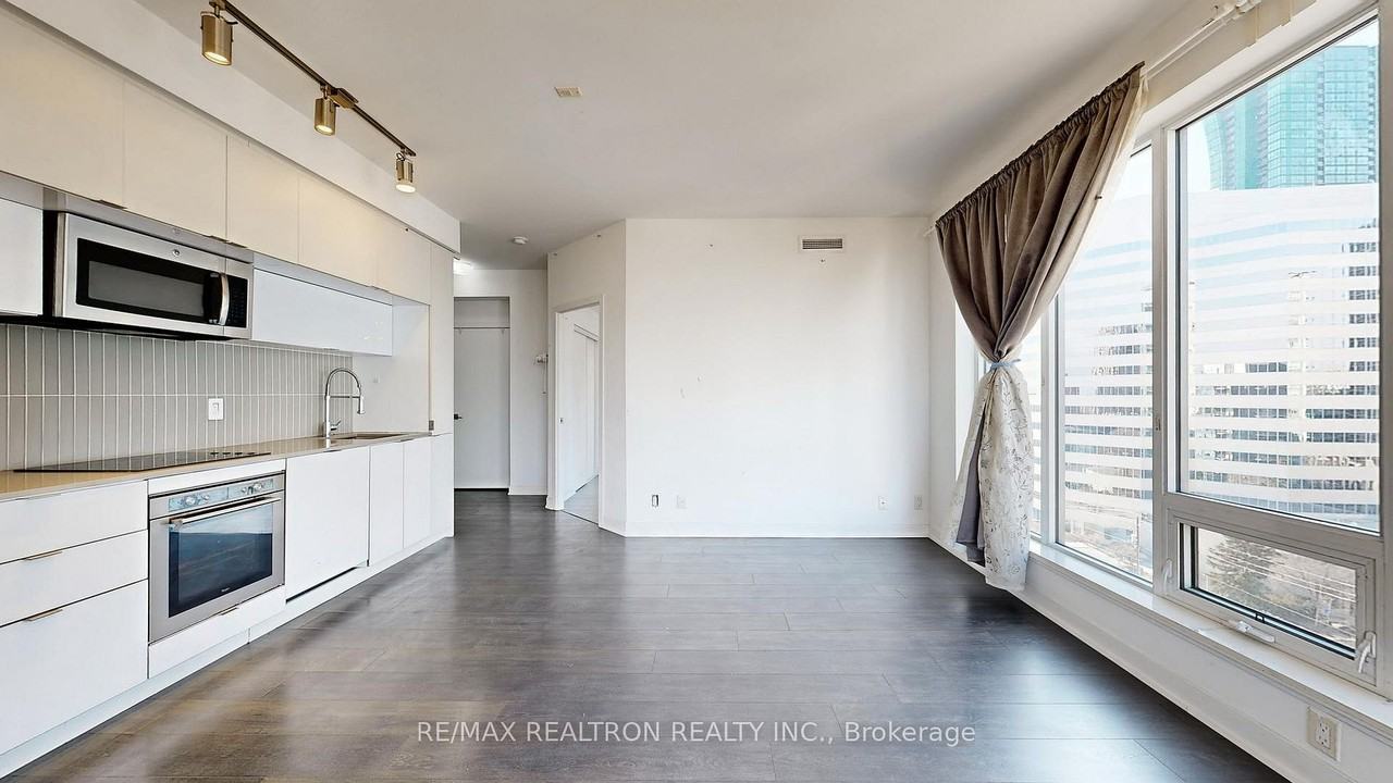 28 Avondale Avenue #1102 - Photo 3 of 20