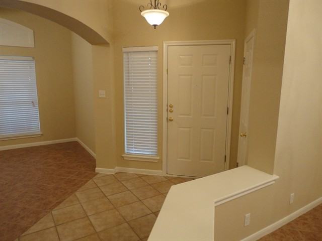 2116 Faldo Ln - Photo 2 of 15