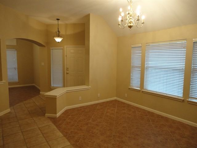 2116 Faldo Ln - Photo 3 of 15