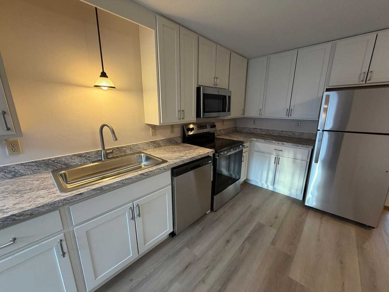 2701 Humboldt Rd Unit 7 - Photo 5 of 44