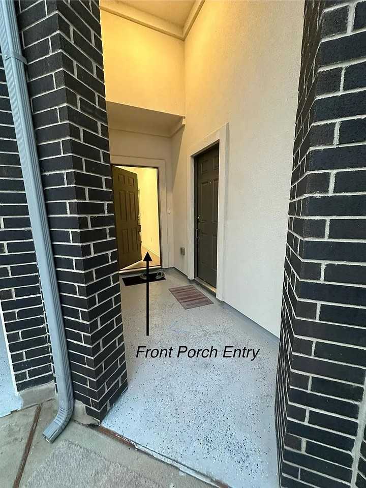 1320 Pickerel St - Photo 2 of 30