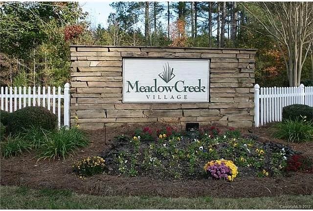 8427 Meadowcreek Village Dr - Photo 2 of 17