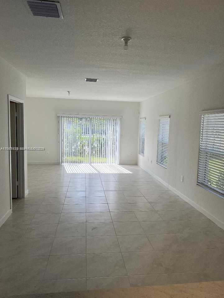 334 Northeast 1st Street #334 - Photo 2 of 6