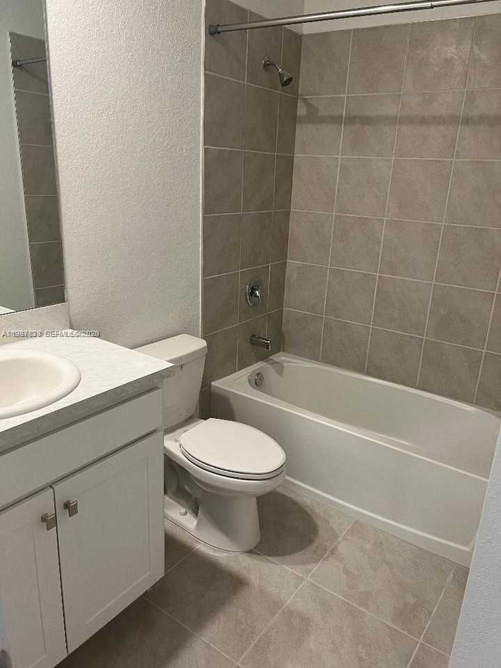 334 Northeast 1st Street #334 - Photo 3 of 6