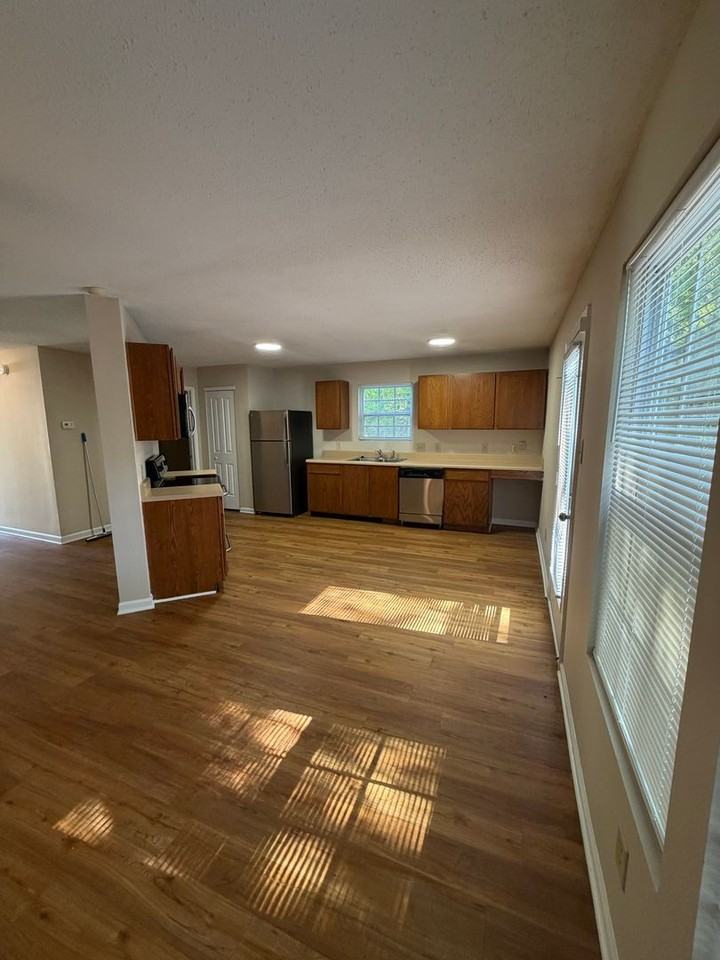 12319 Stowe Acres Dr - Photo 5 of 19