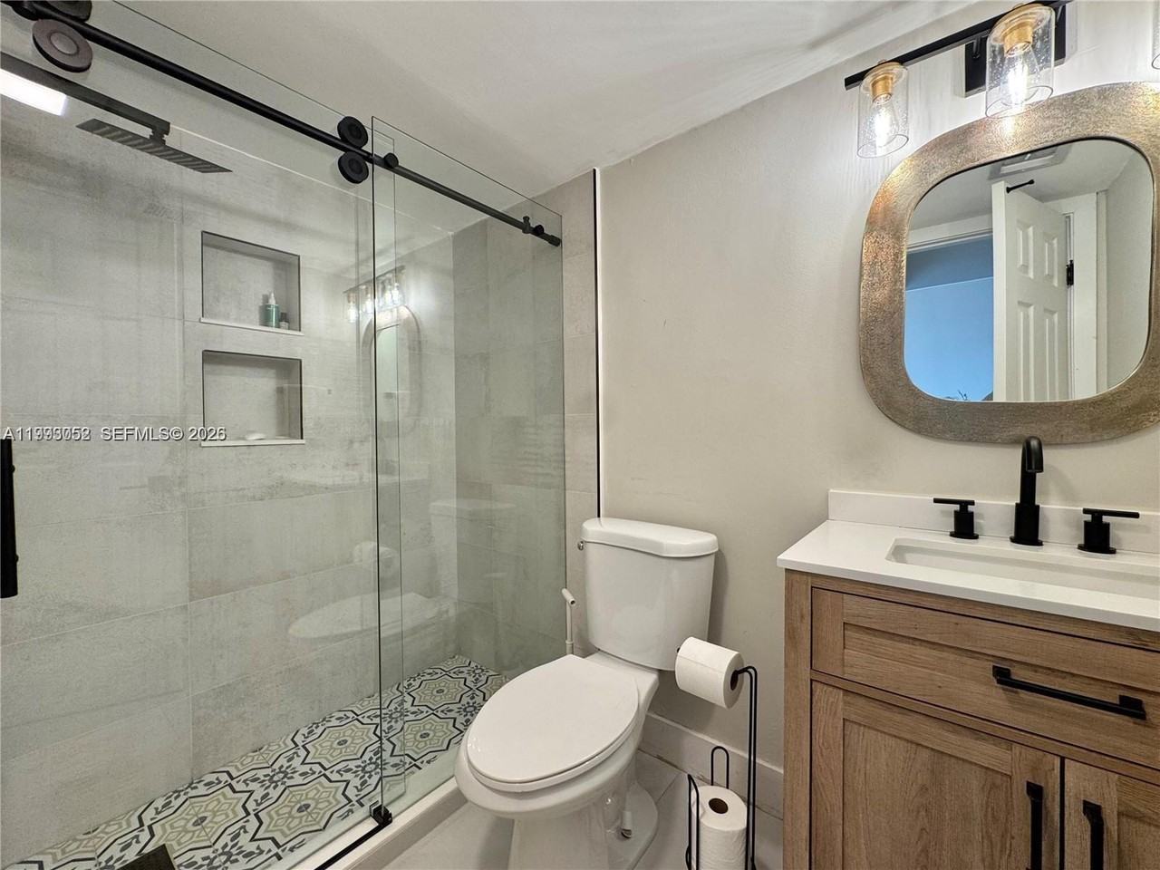 1490 Northwest 113th Way - Photo 6 of 19