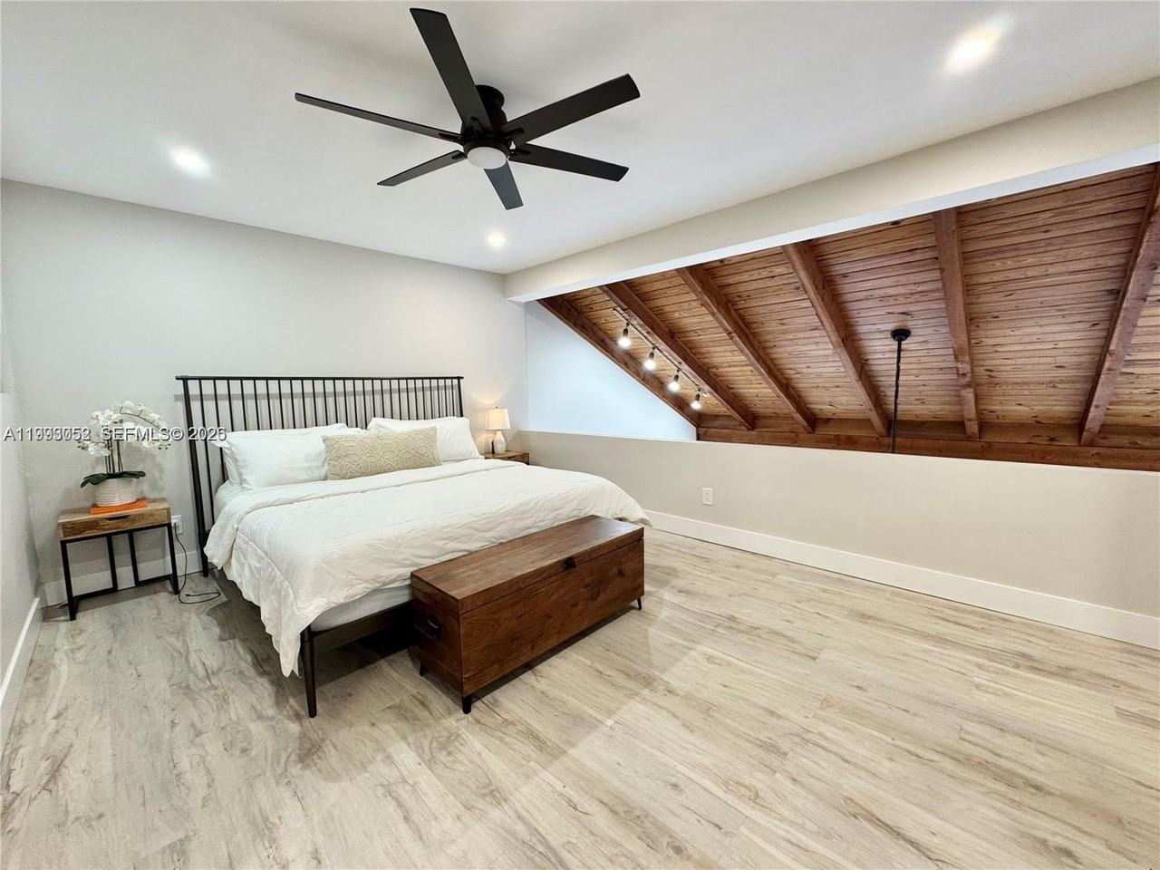 1490 Northwest 113th Way - Photo 7 of 19