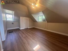 Leavenworth St 909 - Photo 1 of 1