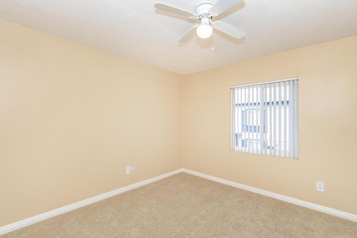 1525 Placentia Ave - Photo 3 of 17