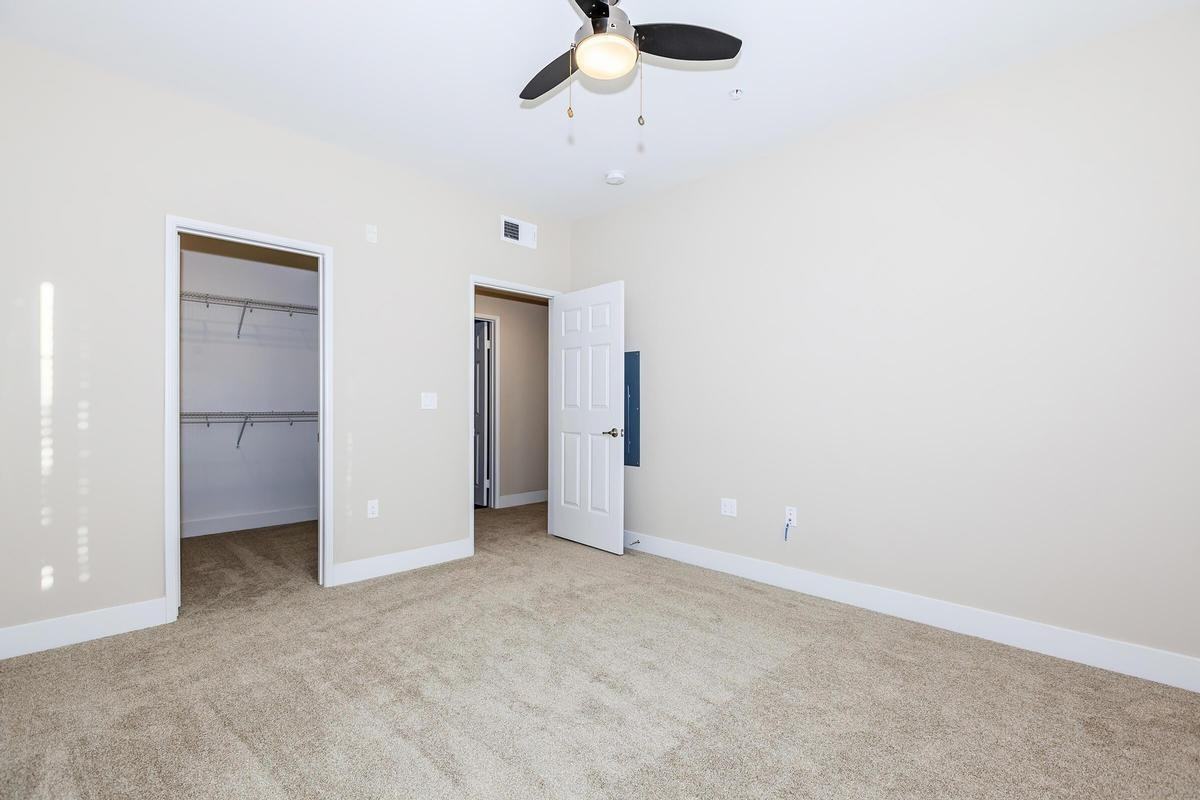 1701 Gateway Pl - Photo 5 of 43