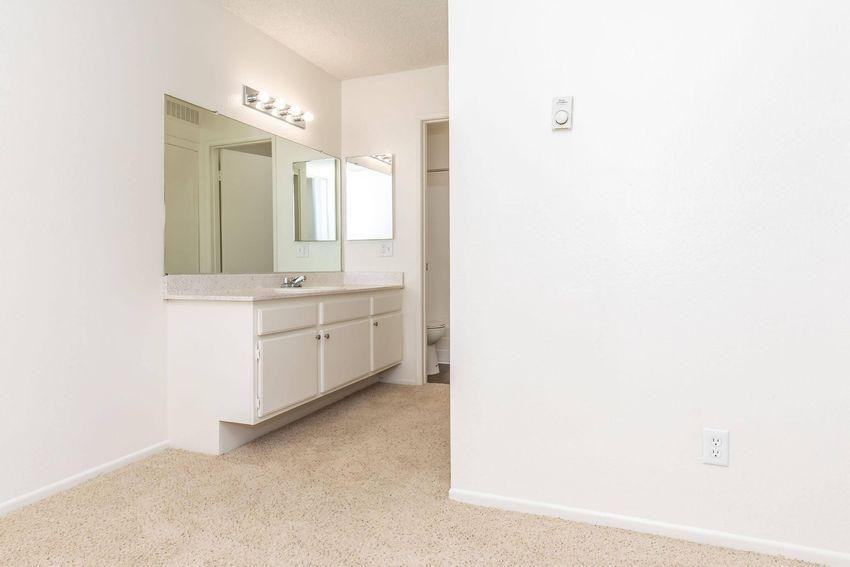 2944 E Frontera St - Photo 7 of 15