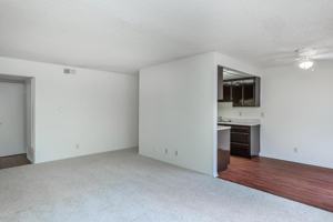 featured image of 301 W Vineyard Ave